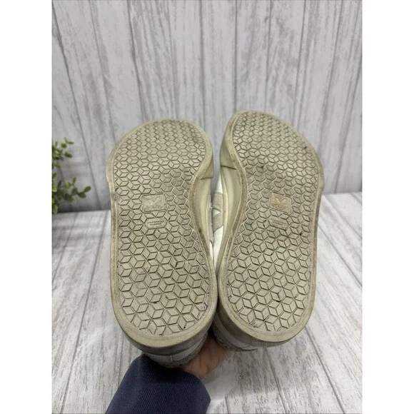 Womens Size 8 Veja Campo Sneakers - Picture 6 of 6